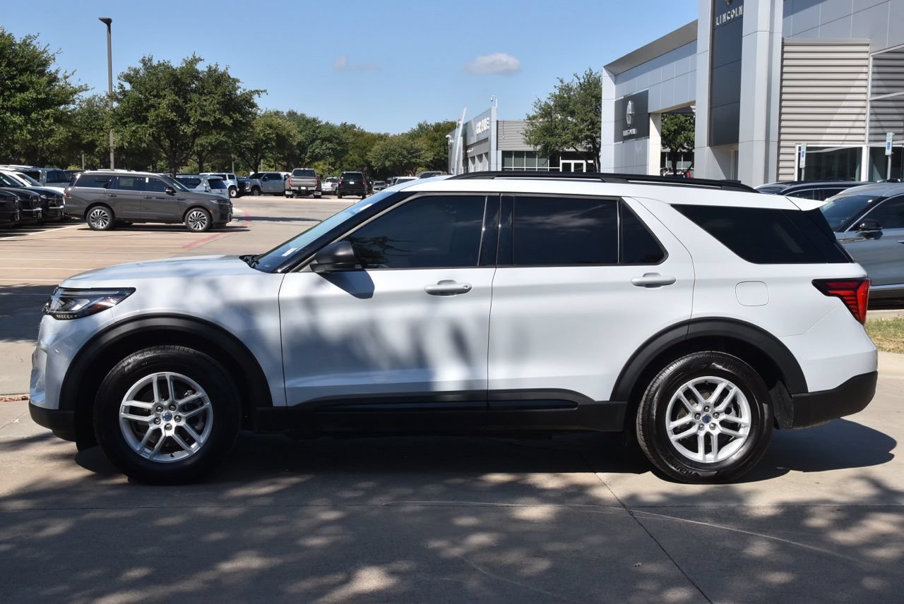 Certified 2026 Ford Explorer Active RWD image 12