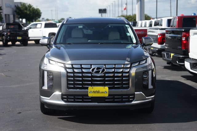 Used 2023 Hyundai Palisade Calligraphy FWD image 3