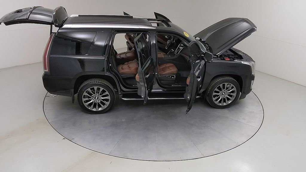 Used 2019 Cadillac Escalade Premium Luxury w/ Escalade Sport Edition AWD/4WD image 51