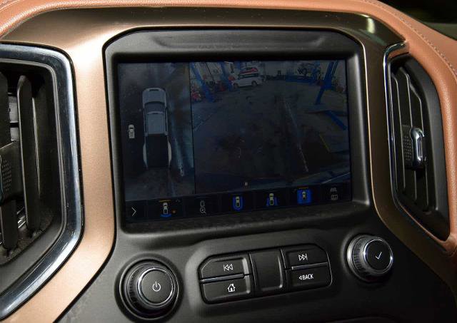 Used 2022 Chevrolet Silverado 3500 High Country w/ Safety Package II image 35