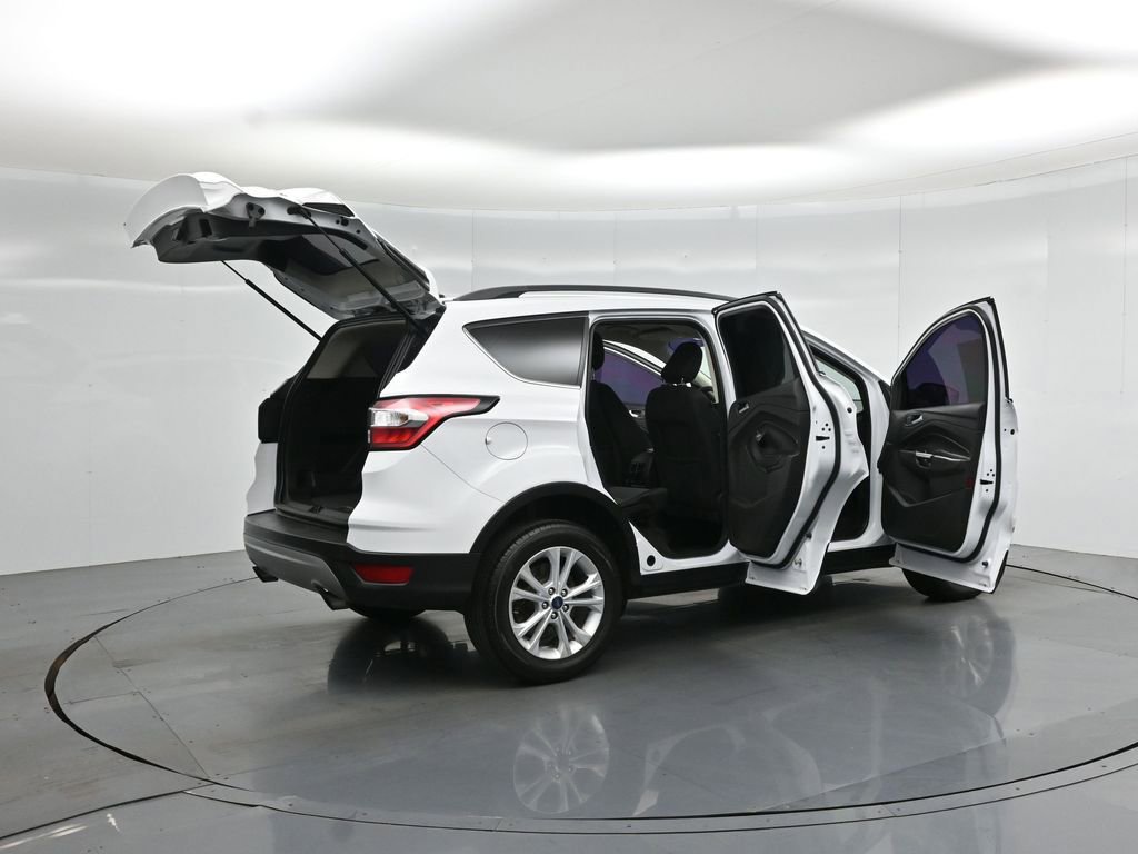 Certified 2018 Ford Escape SE FWD image 6