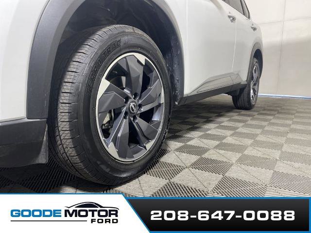 Used 2024 Nissan Rogue SV AWD/4WD image 26