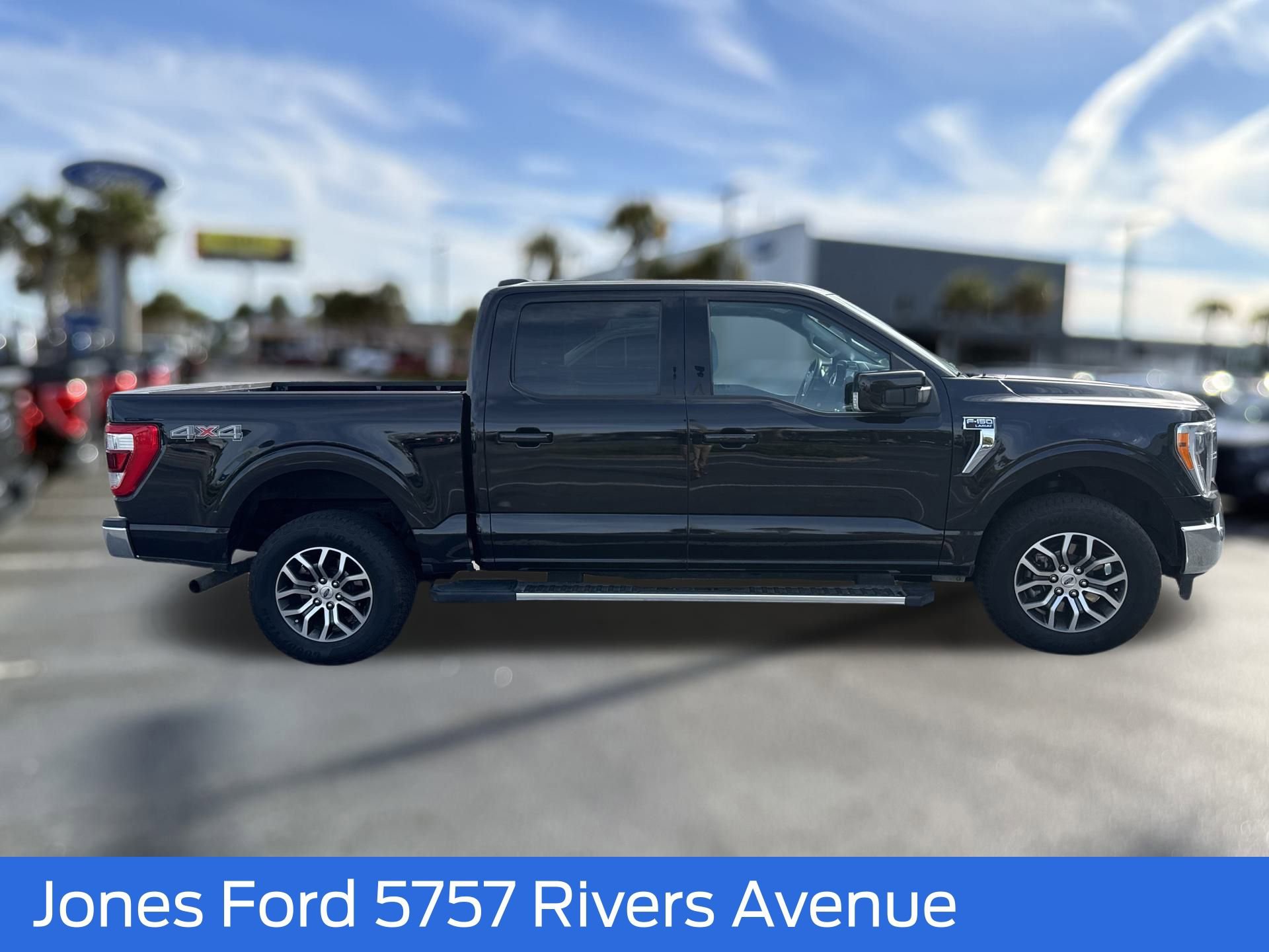 Certified 2022 Ford F150 Lariat w/ Equipment Group 501A Mid image 3