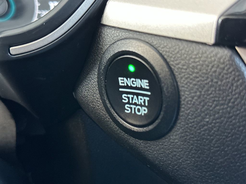 Certified 2022 Ford Escape SE w/ SE Sport Appearance Package image 22