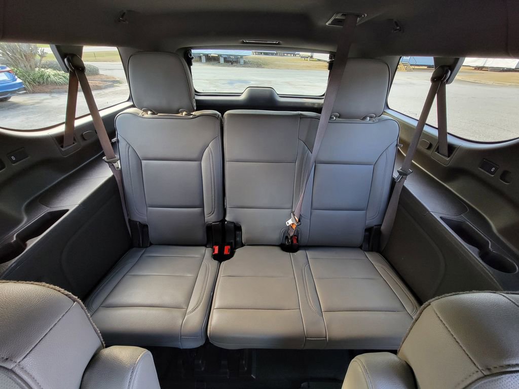 Used 2021 GMC Yukon XL SLT w/ Rear Media and Nav Package image 16