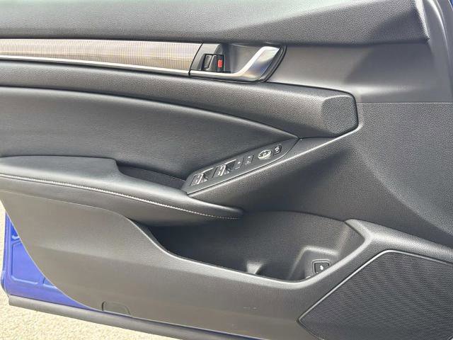 Used 2018 Honda Accord Sport image 18