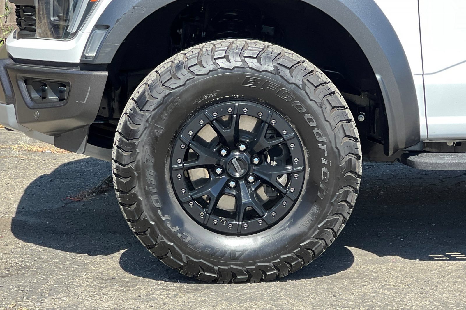 Certified 2023 Ford F150 Raptor w/ Raptor 37 Performance Package AWD/4WD image 26