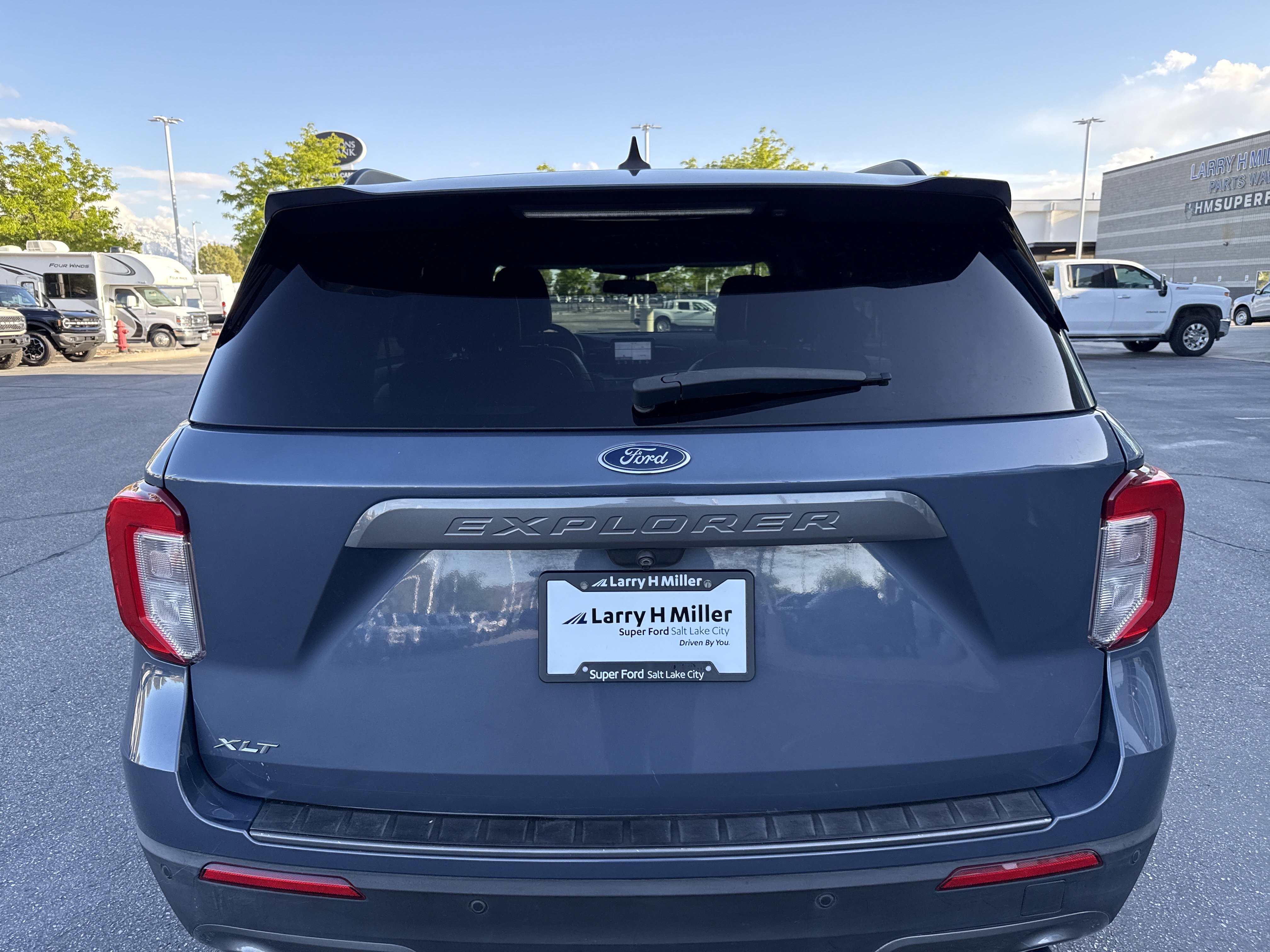 Certified 2021 Ford Explorer XLT w/ Equipment Group 202A RWD image 4