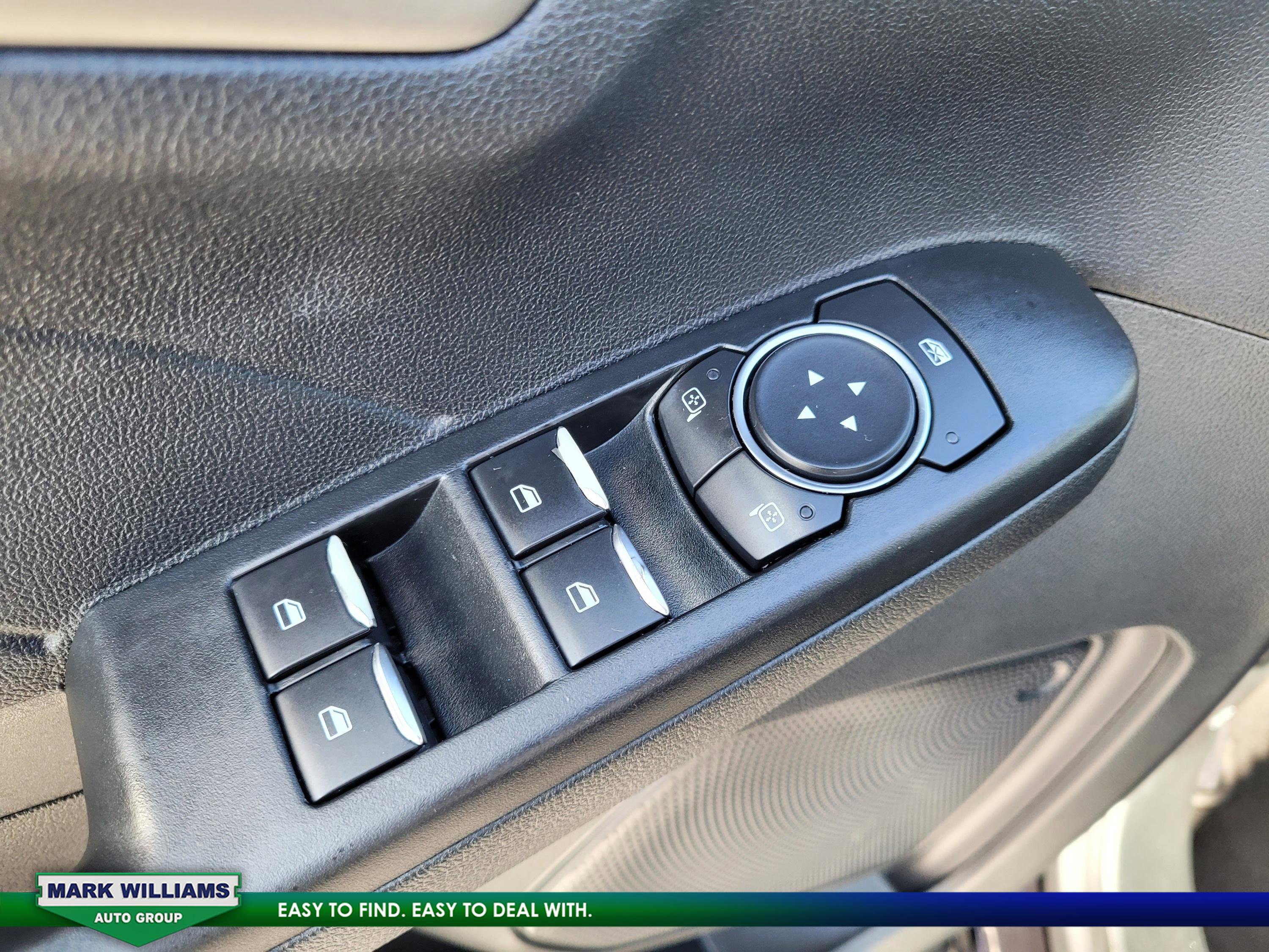 Certified 2022 Ford Escape SE w/ SE Sport Appearance Package image 31