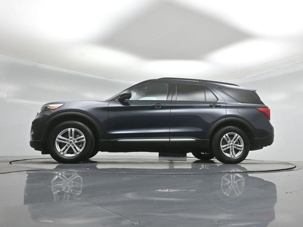 Certified 2023 Ford Explorer XLT RWD image 50