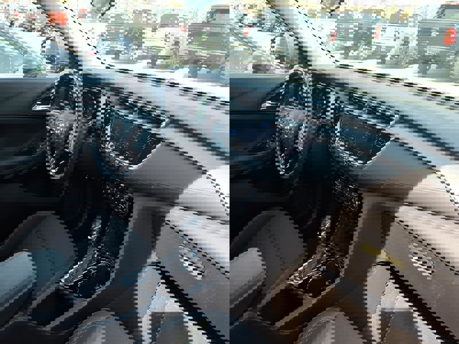 Used 2022 Buick Encore GX Select image 22