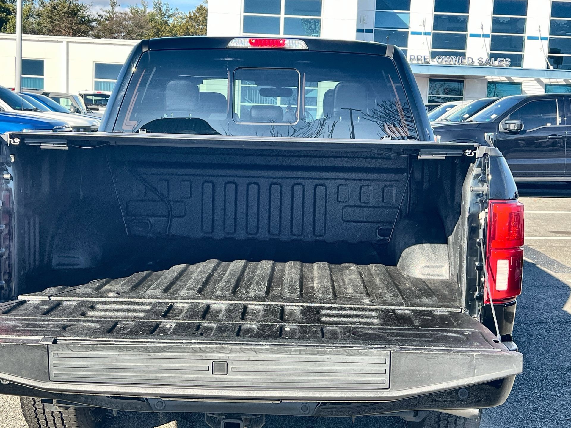 Certified 2018 Ford F150 Platinum w/ Equipment Group 701A Luxury image 26