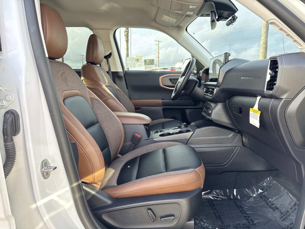 Certified 2025 Ford Bronco Sport Outer Banks w/ Outer Banks Tech Package+ image 29