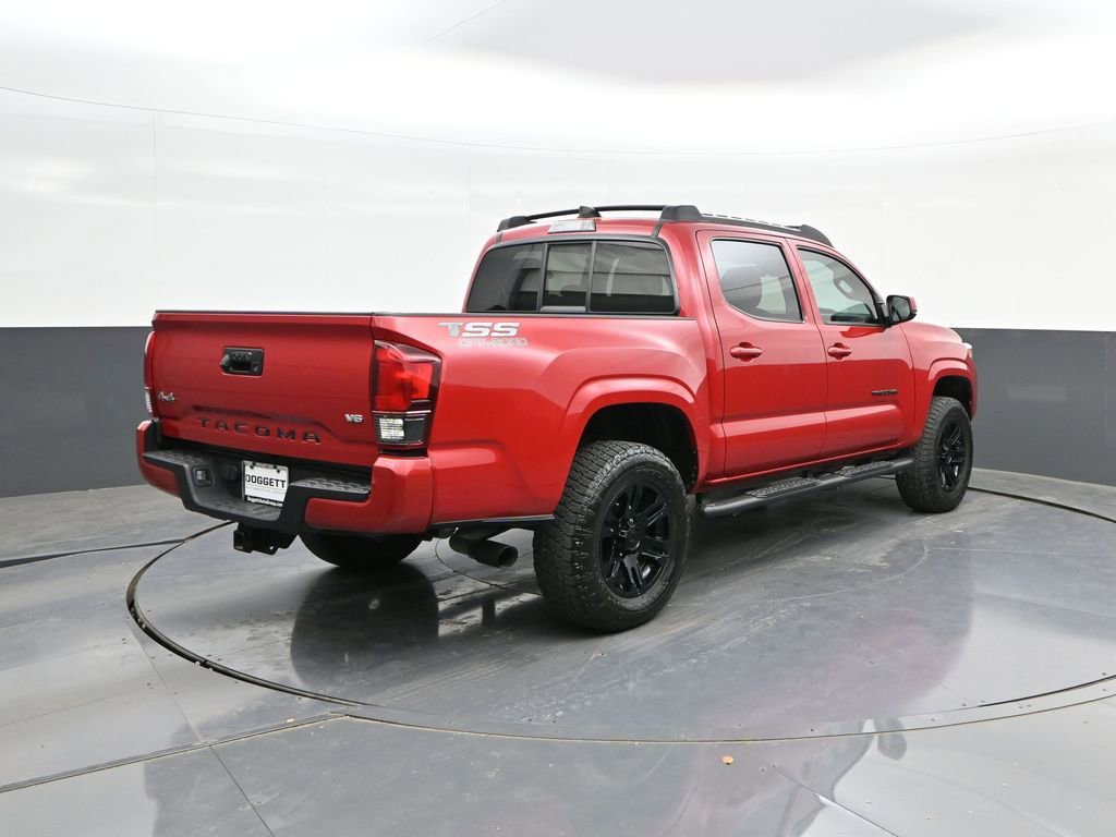 Used 2022 Toyota Tacoma SR image 11