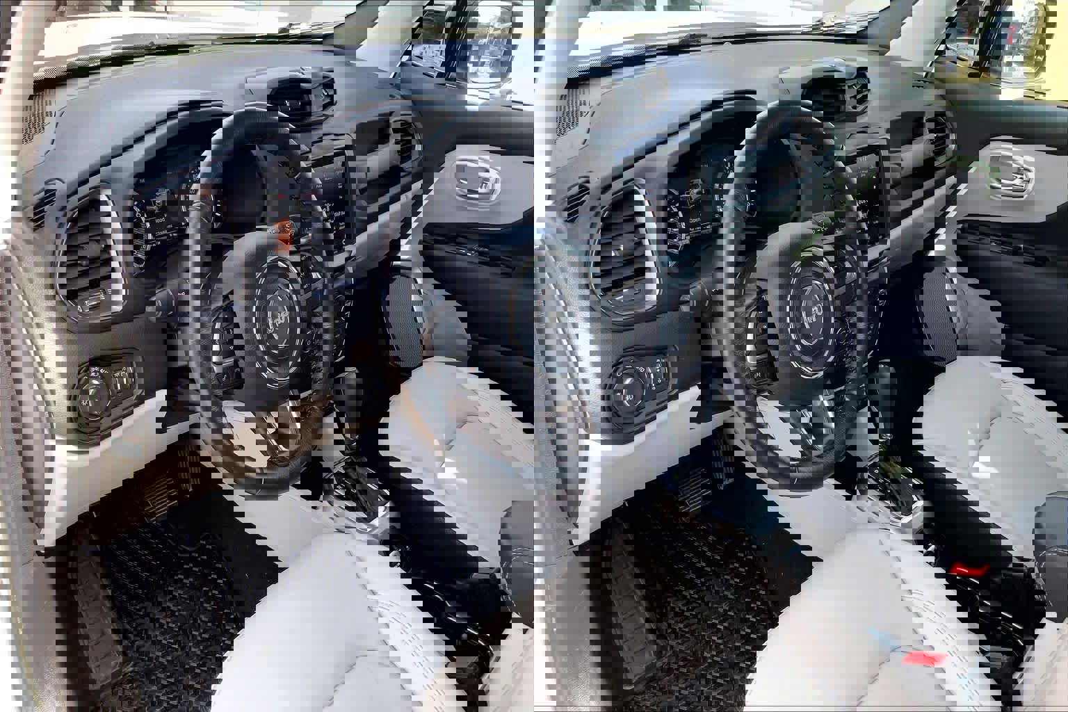 Used 2022 Jeep Renegade Limited image 17