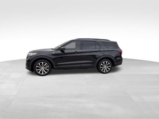 Certified 2025 Ford Explorer ST-Line AWD/4WD image 3