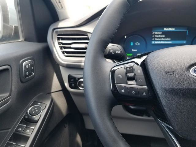 Certified 2023 Ford Escape Platinum w/ Premium Technology Package AWD/4WD image 24