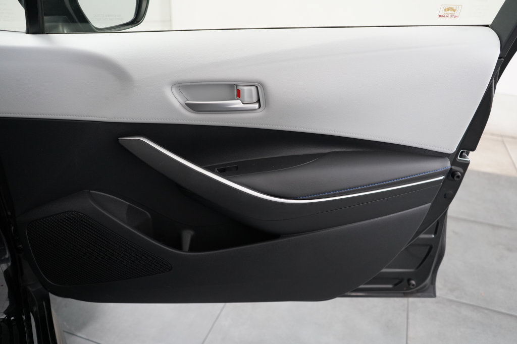 Used 2020 Toyota Corolla SE FWD image 30