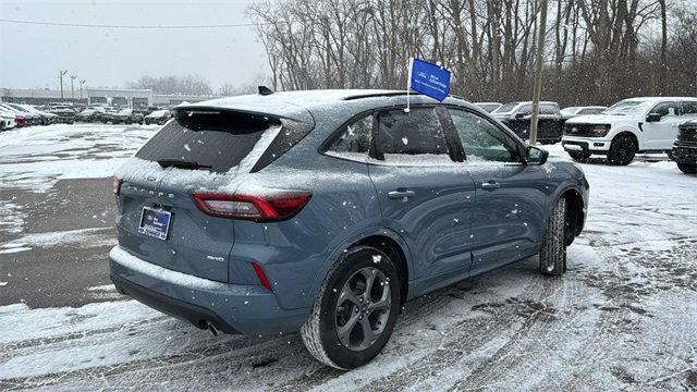 Certified 2023 Ford Escape ST-Line w/ Tech Pack #1 image 5