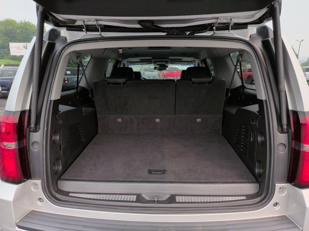 Used 2017 Chevrolet Suburban LT AWD/4WD image 34