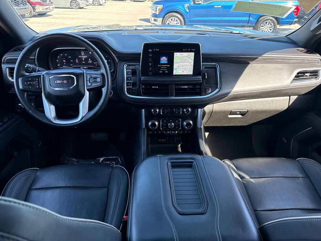 Used 2023 GMC Yukon SLT w/ SLT Luxury Package image 5