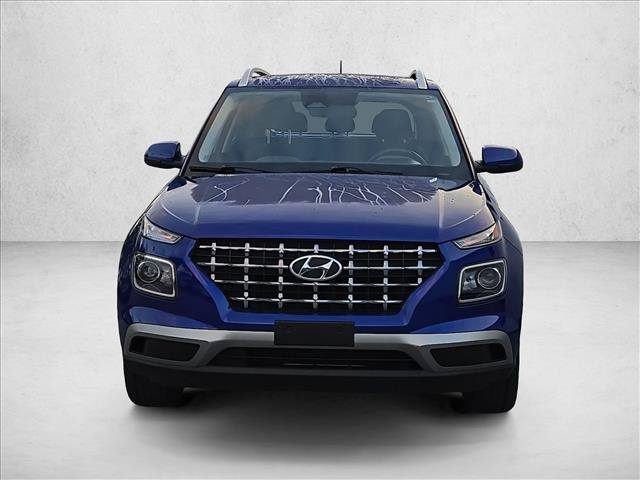 Used 2023 Hyundai Venue SEL FWD video 2