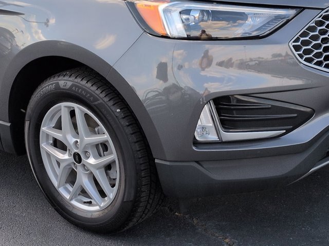 Certified 2023 Ford Edge SEL w/ Convenience Package AWD/4WD image 10