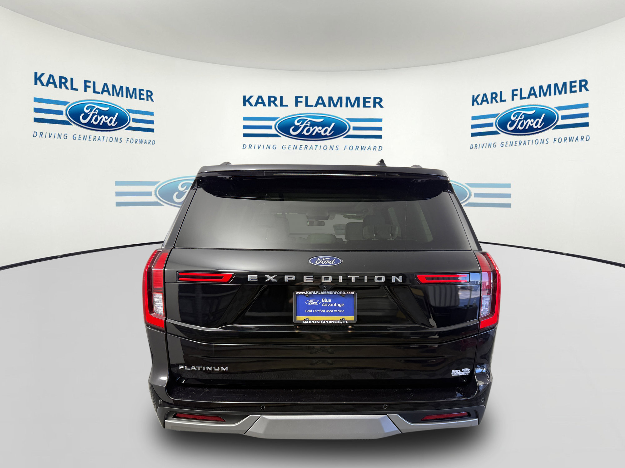 Certified 2025 Ford Expedition Platinum AWD/4WD image 4
