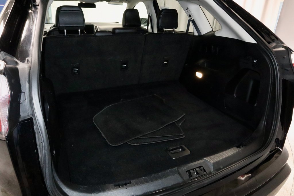 Certified 2024 Ford Edge SEL image 13