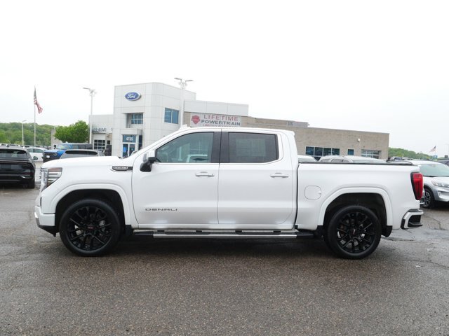 Used 2023 GMC Sierra 1500 Denali w/ Technology Package AWD/4WD image 7