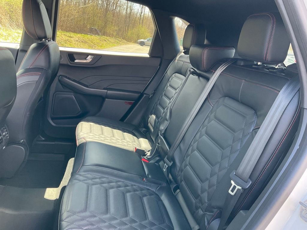 Certified 2023 Ford Escape ST-Line Elite w/ Premium Technology Package AWD/4WD image 19