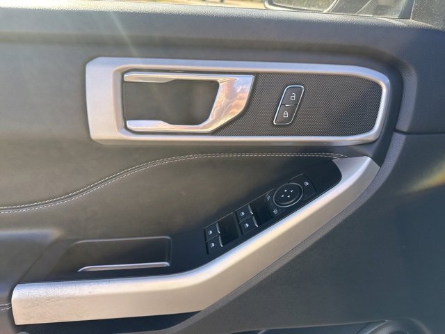 Certified 2022 Ford Explorer XLT w/ Equipment Group 202A image 10