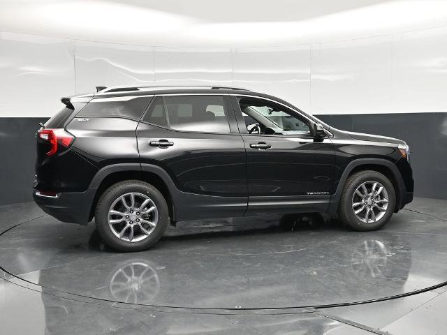 Used 2024 GMC Terrain SLT AWD/4WD image 4
