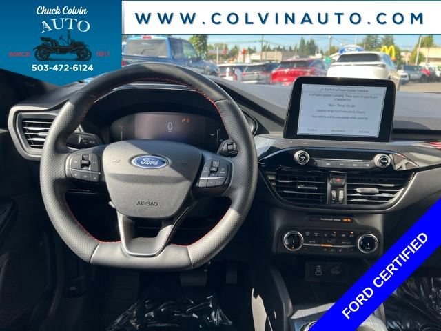 Certified 2025 Ford Escape ST-Line Select AWD/4WD image 18