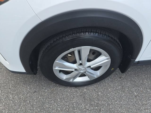 Used 2023 Nissan Kicks S FWD image 7