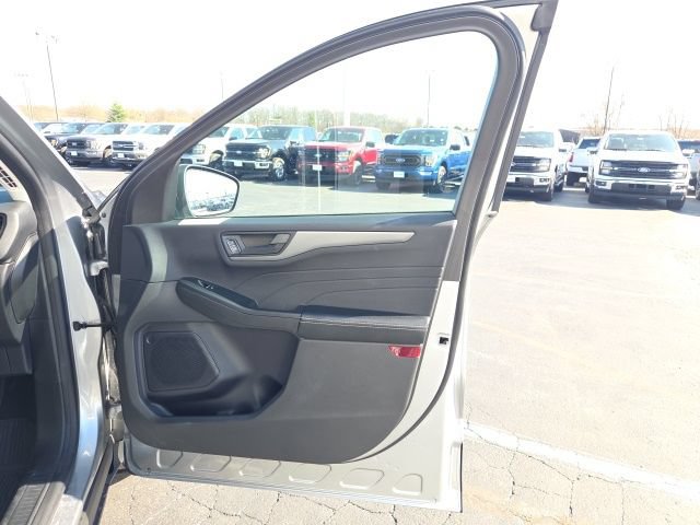 Certified 2023 Ford Escape Active AWD/4WD image 25