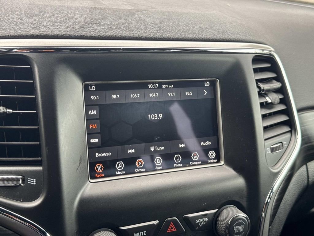 Used 2020 Jeep Grand Cherokee Laredo image 22