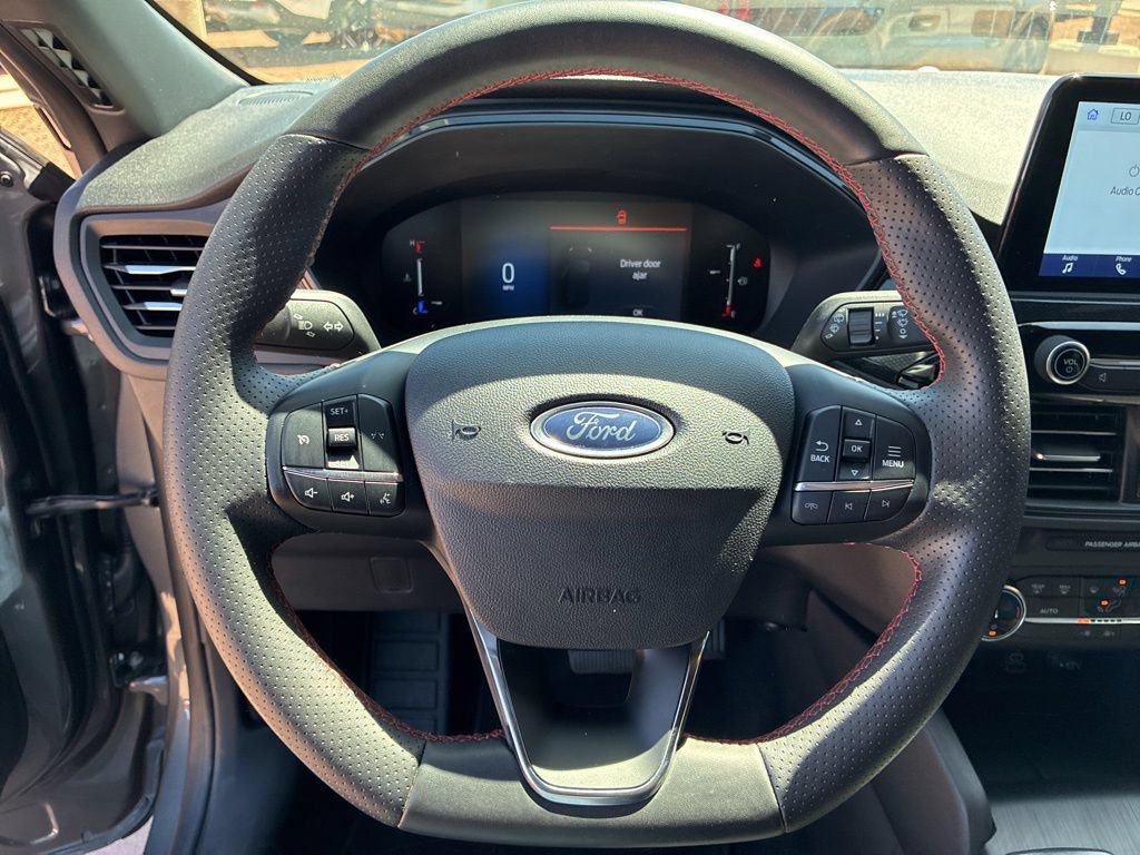 Certified 2025 Ford Escape ST-Line AWD/4WD image 21