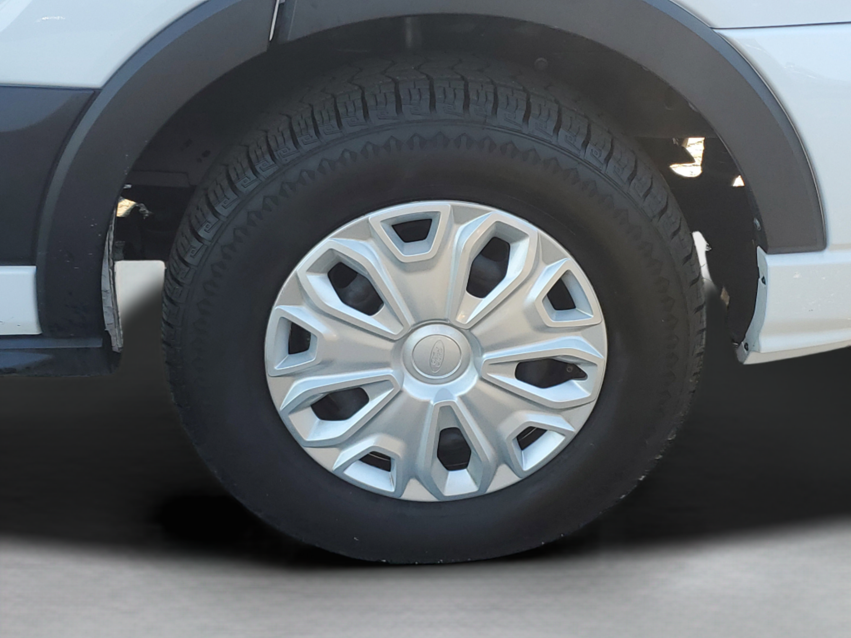 Certified 2023 Ford Transit 350 XLT RWD image 30