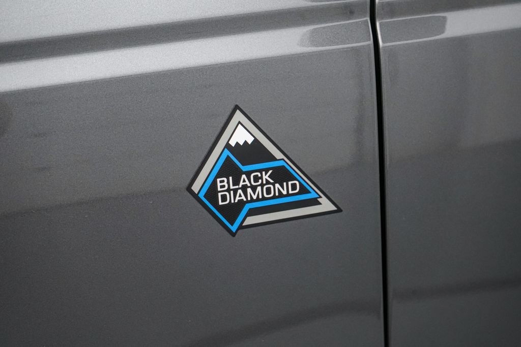 Certified 2024 Ford Bronco Black Diamond AWD/4WD image 11