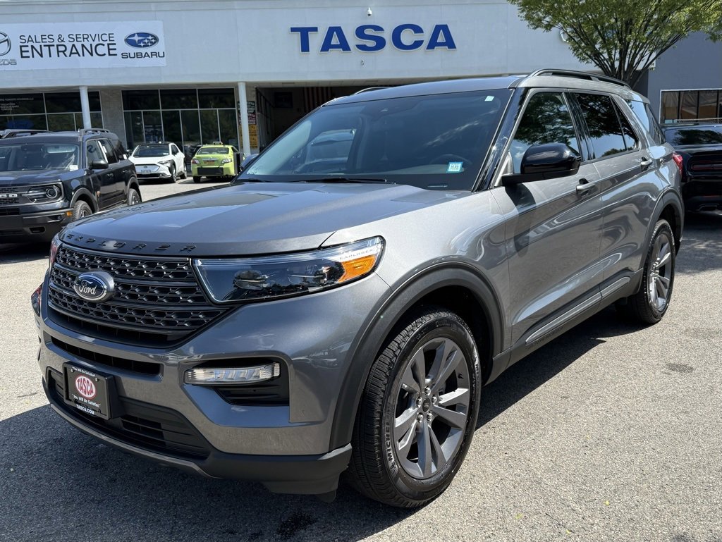 Certified 2022 Ford Explorer XLT w/ Equipment Group 202A