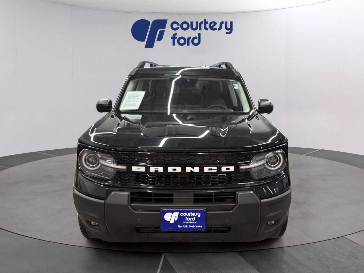 Certified 2025 Ford Bronco Sport Outer Banks w/ Outer Banks Tech Package+ AWD/4WD image 2