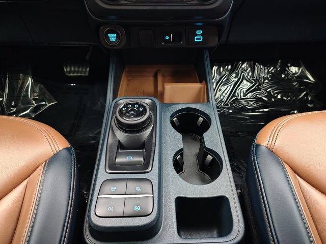 Certified 2022 Ford Maverick Lariat w/ Lariat Luxury Package AWD/4WD image 38