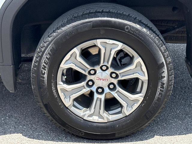 Used 2025 GMC Sierra 1500 SLT AWD/4WD image 9