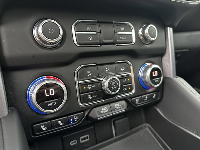 Used 2023 GMC Yukon SLT w/ SLT Premium Package AWD/4WD image 24