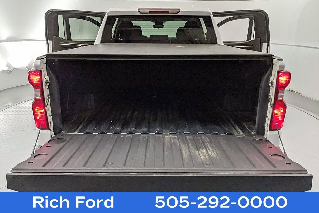 Used 2023 Chevrolet Silverado 1500 LT AWD/4WD image 23
