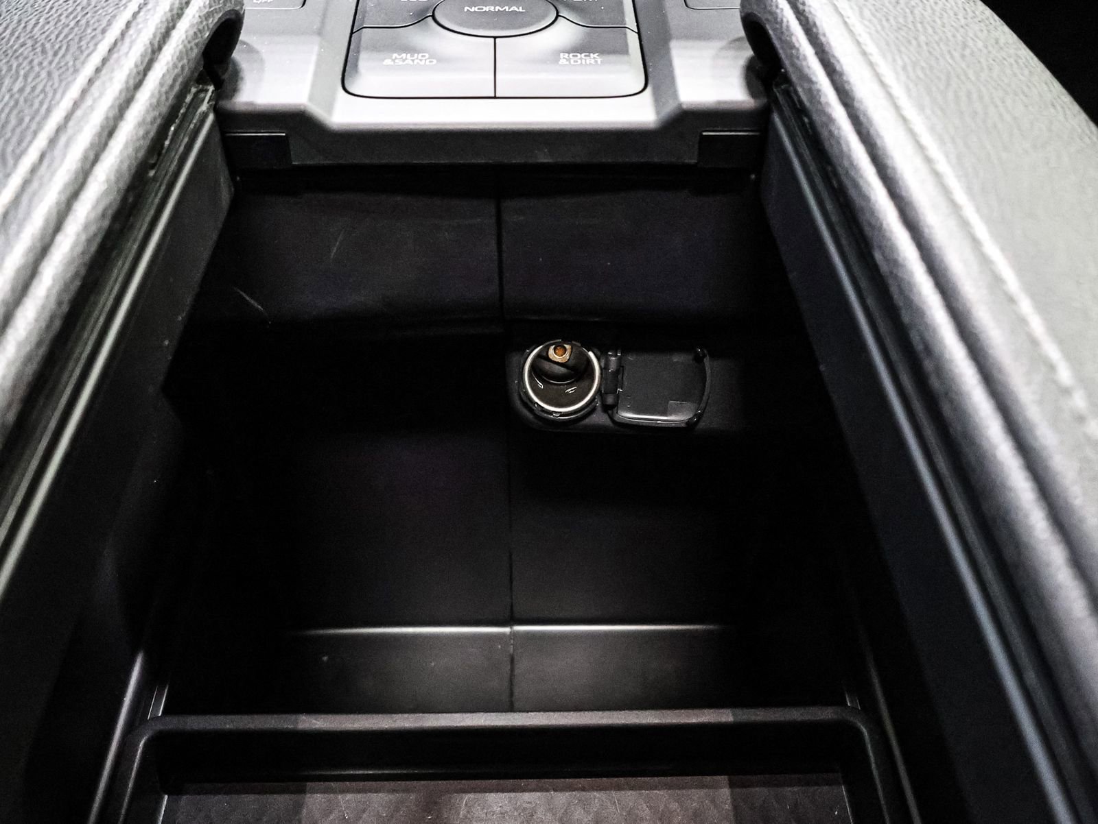 Used 2024 Toyota Grand Highlander Limited image 25