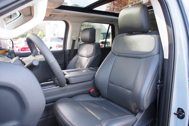 Certified 2025 Ford Expedition Max Active image 20