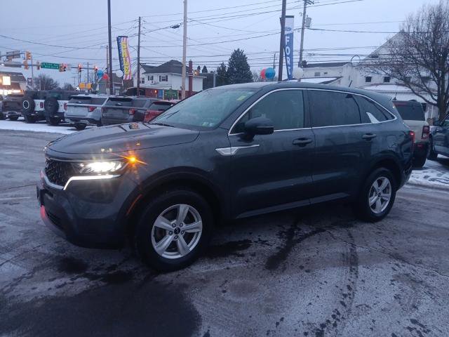 Used 2022 Kia Sorento LX image 7