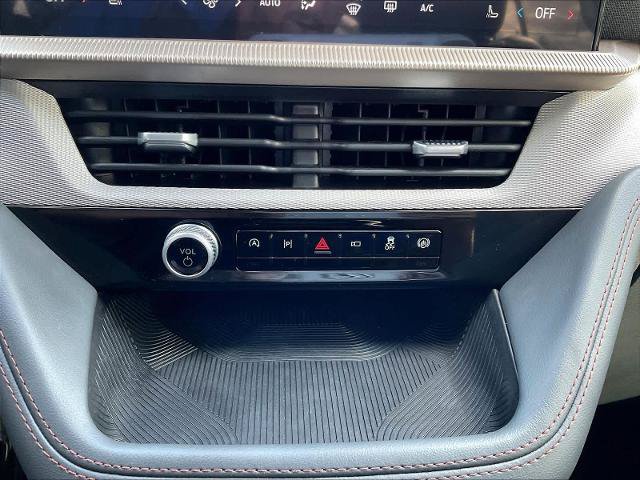 Certified 2026 Ford Explorer Active w/ Active Comfort Package AWD/4WD image 17